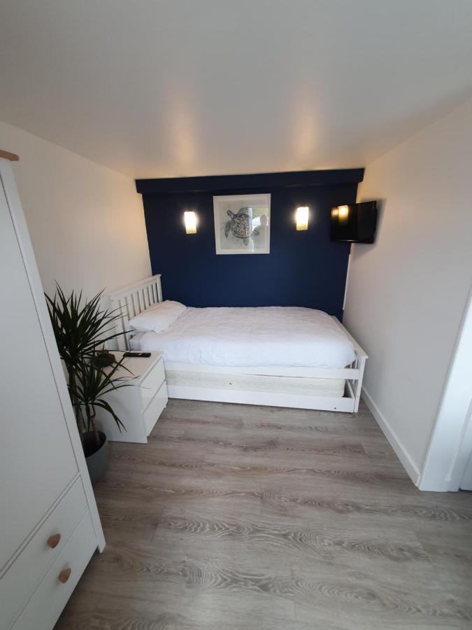 Lovely Private Studio Room With Own Kitchen And Bathroom. Set In The Popular Area Of Shiphay In Torquay And Only A Short Walk From Torbay Hospital Exterior foto
